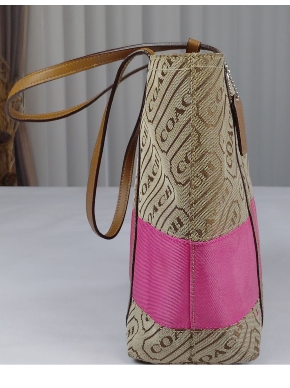 Coach Signature Logo Canvas Tote
Handbag. - Picture 4 of 16